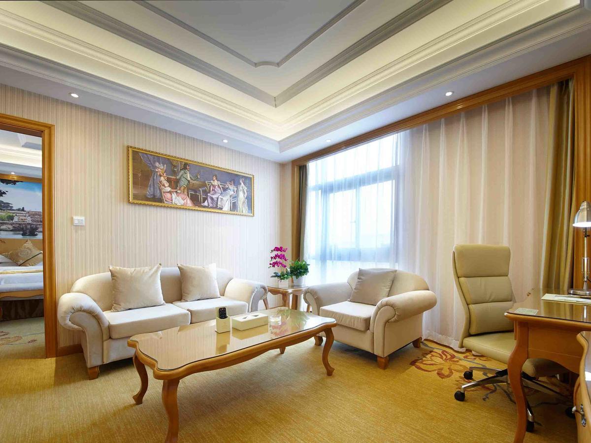 Vienna International Hotel Shanghai Baoshan Pangu Road 외부 사진