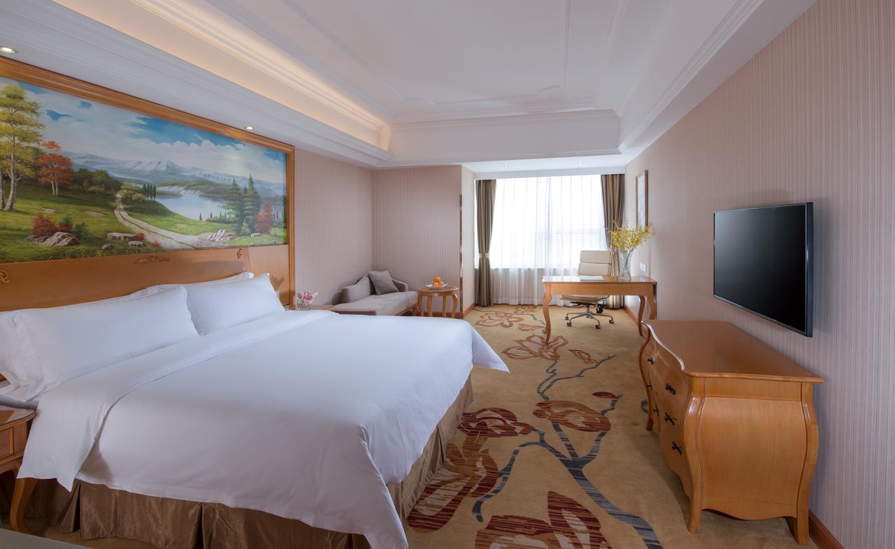 Vienna International Hotel Shanghai Baoshan Pangu Road 외부 사진